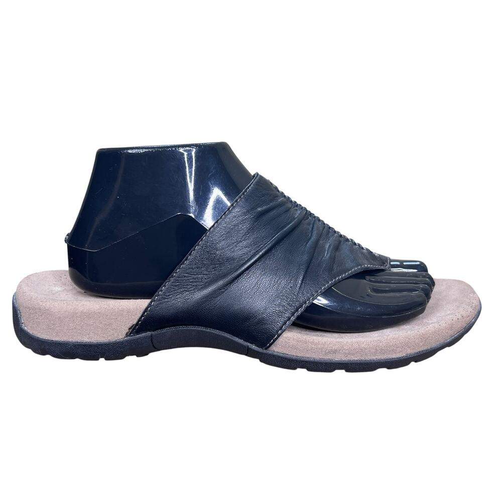 Taos Women’s Gift 2 Black Leather Slide Sandals Size 10
